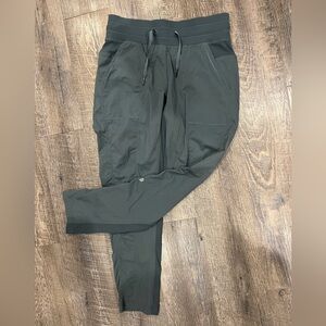 Lululemon Cropped Pants